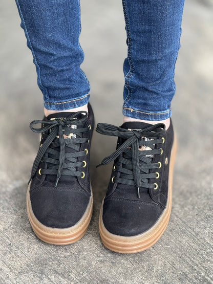 gid://shopify/MediaImage/24532742635614